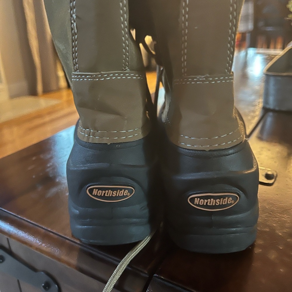 Northside boys boots - Picture 2 of 3